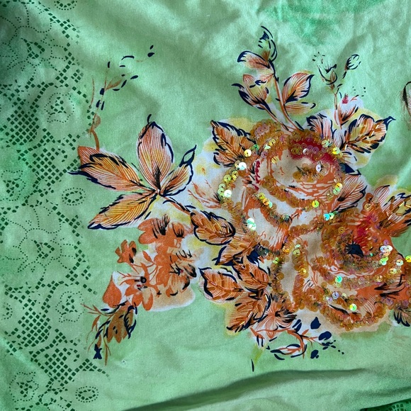 Floral top - Picture 2 of 6